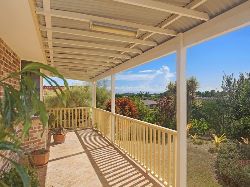 3 Treetop Court, Burleigh Waters QLD 4220