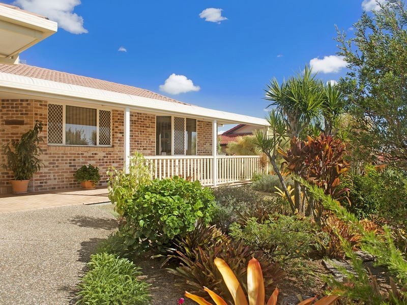 3 Treetop Court, Burleigh Waters QLD 4220