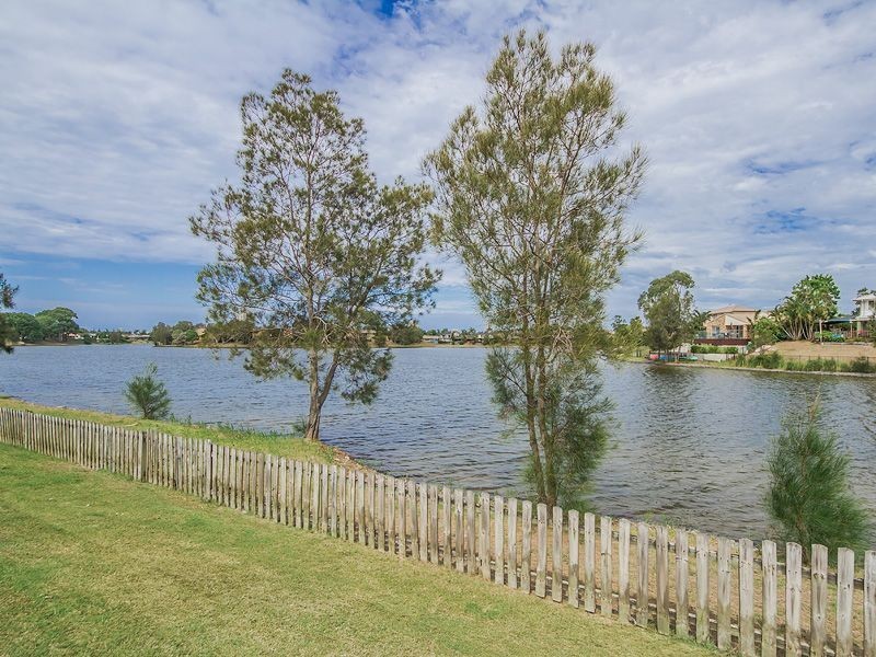 90 Honeyeater Drive, Burleigh Waters QLD 4220