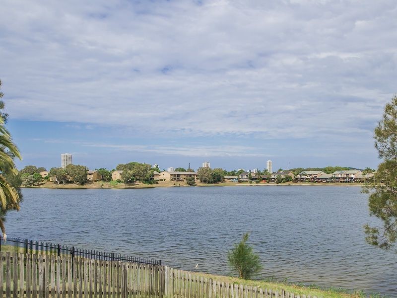 90 Honeyeater Drive, Burleigh Waters QLD 4220