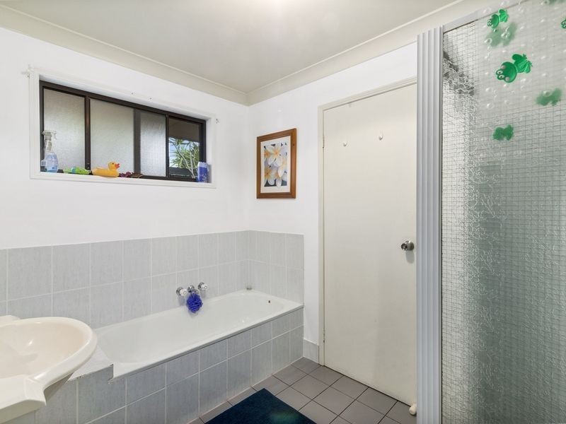 11 Montezuma Drive, Burleigh Waters QLD 4220