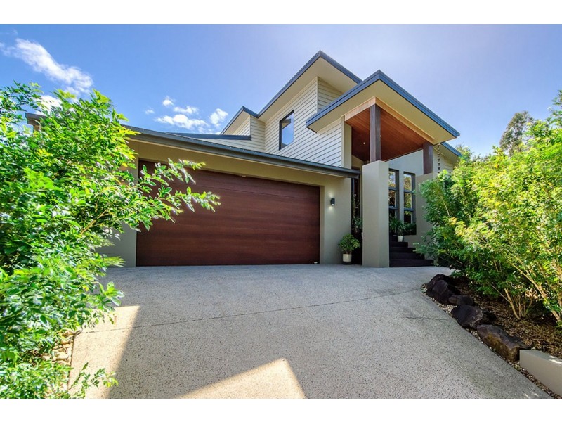 25 York Creek Crescent, Reedy Creek QLD 4227