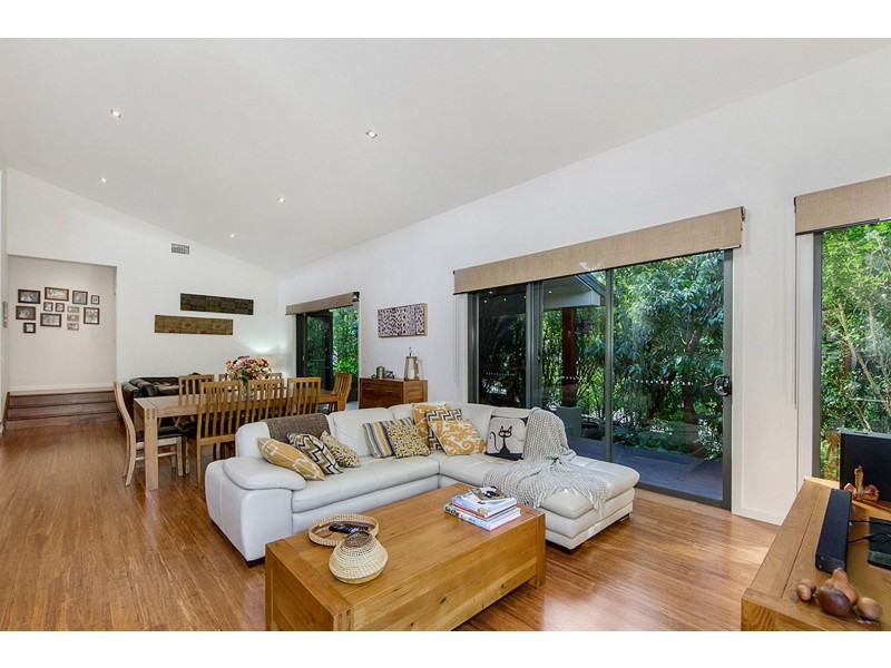 25 York Creek Crescent, Reedy Creek QLD 4227