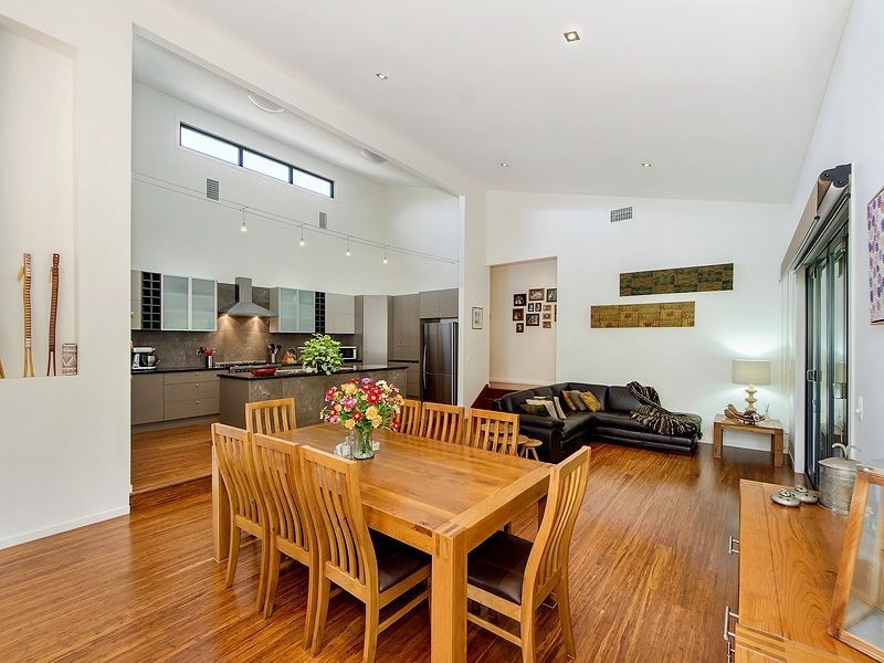 25 York Creek Crescent, Reedy Creek QLD 4227