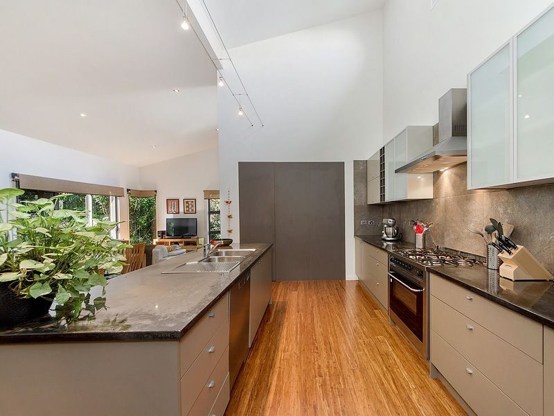 25 York Creek Crescent, Reedy Creek QLD 4227