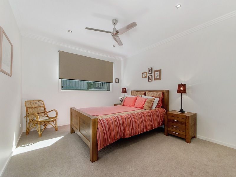 25 York Creek Crescent, Reedy Creek QLD 4227