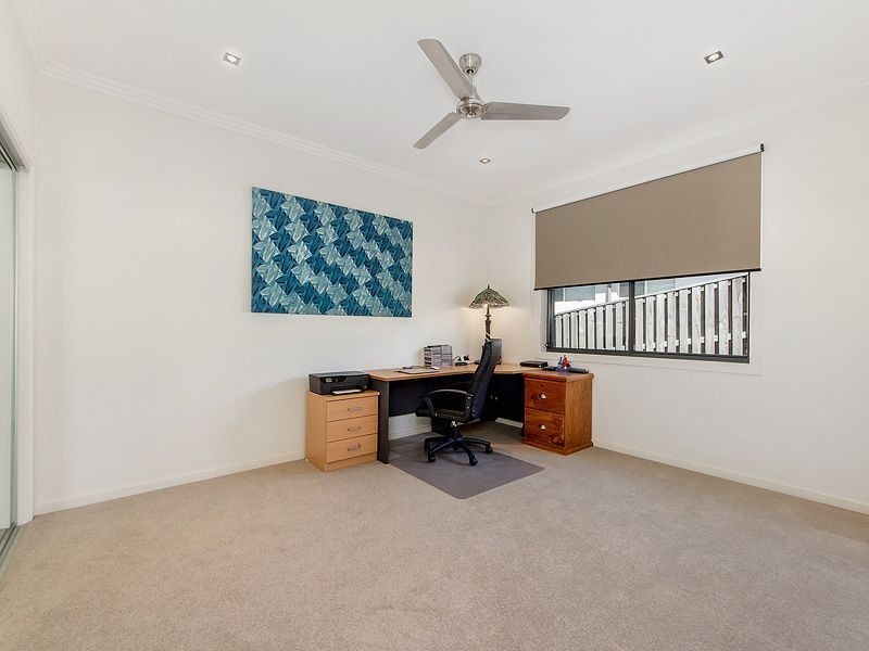 25 York Creek Crescent, Reedy Creek QLD 4227