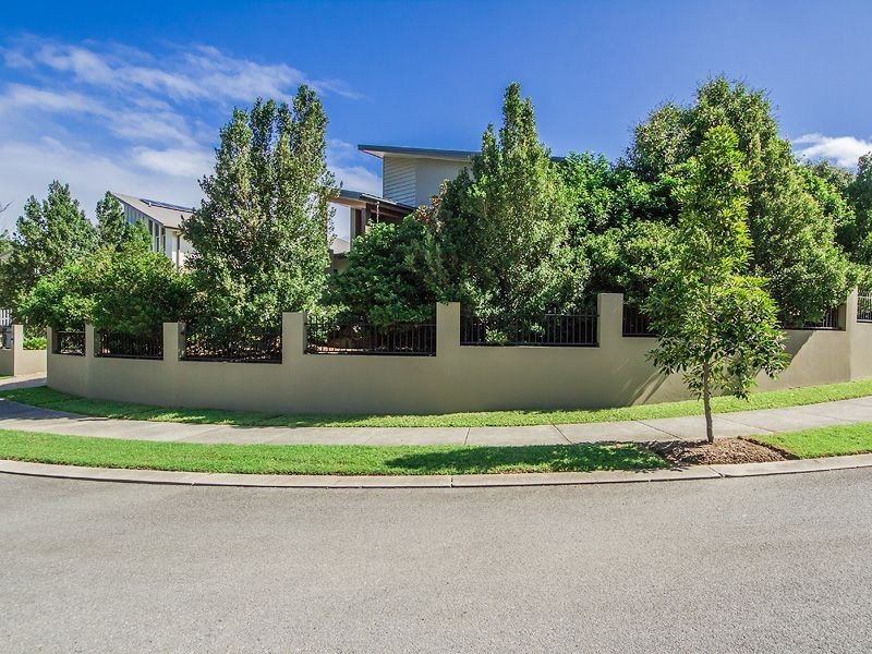 25 York Creek Crescent, Reedy Creek QLD 4227