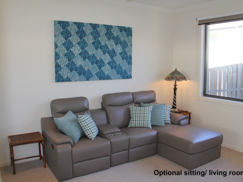 25 York Creek Crescent, Reedy Creek QLD 4227