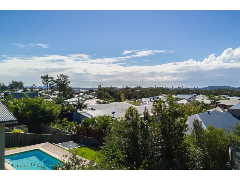 37 Willow Tree Drive, Reedy Creek QLD 4227