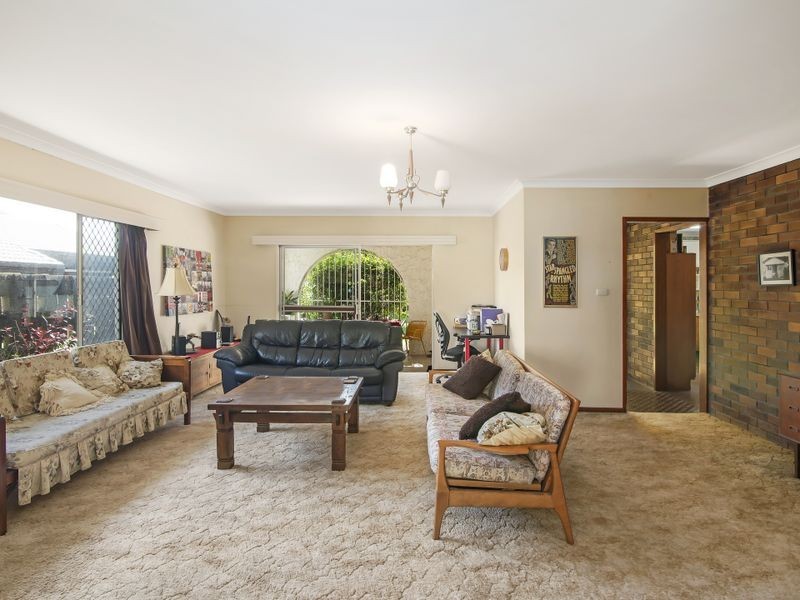 60 Townson Avenue, Palm Beach QLD 4221