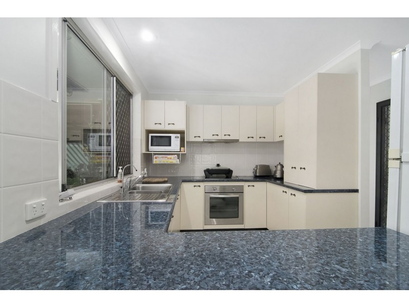 19 Razorbill St, Burleigh Waters QLD 4220