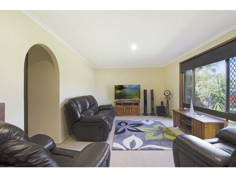 19 Razorbill St, Burleigh Waters QLD 4220