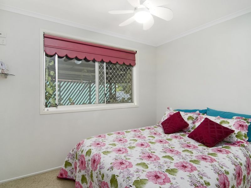 19 Razorbill St, Burleigh Waters QLD 4220