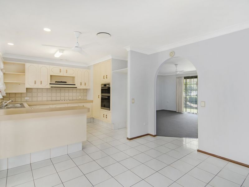 29 Treeview Dr, Burleigh Waters QLD 4220