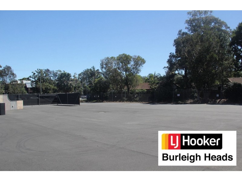 103 Olsen Avenue, Labrador QLD 4215