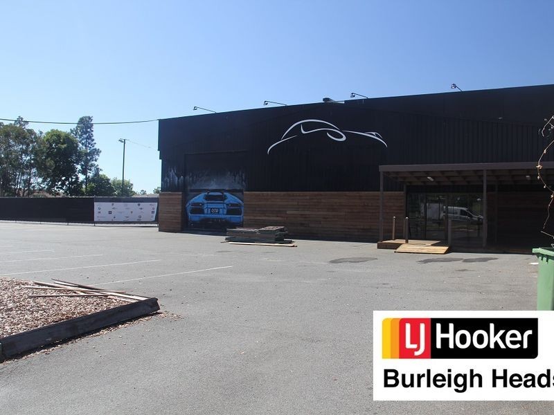 103 Olsen Avenue, Labrador QLD 4215
