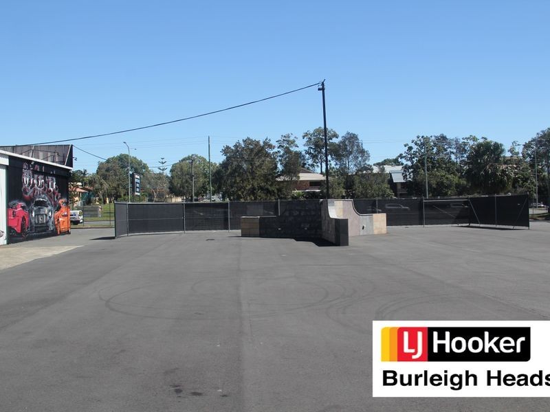 103 Olsen Avenue, Labrador QLD 4215
