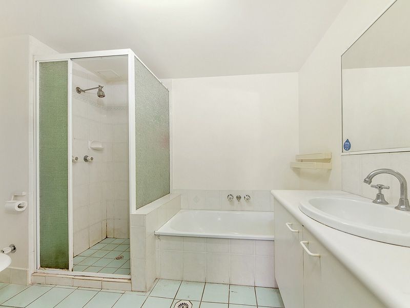 230/35-45 Palm Avenue, Surfers Paradise QLD 4217