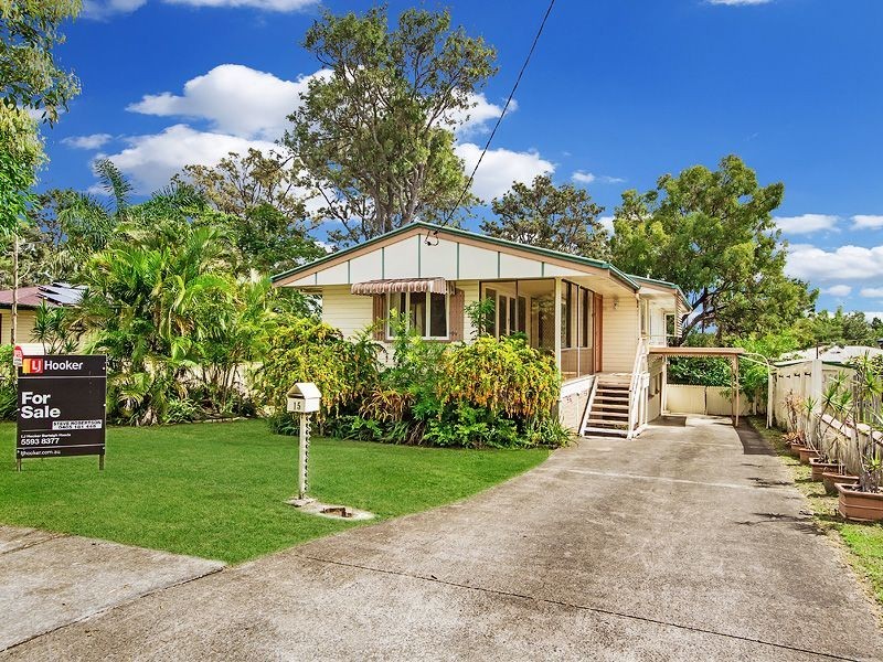 15 Grevillea Dr, Varsity Lakes QLD 4227