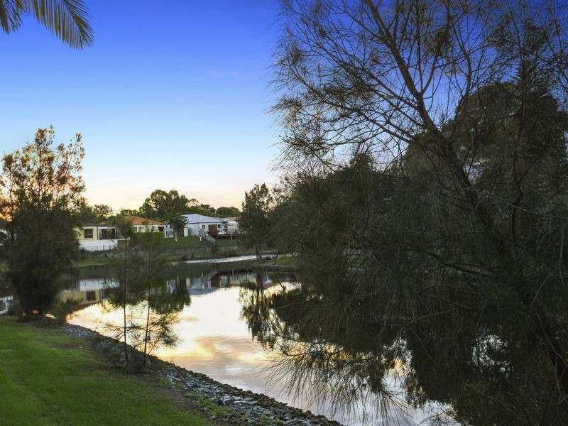 39 Gardendale Crescent, Burleigh Waters QLD 4220