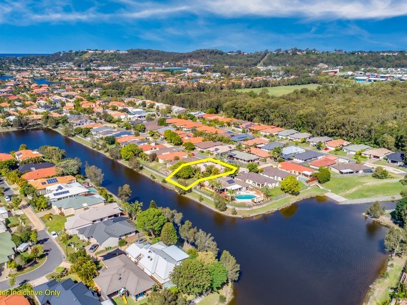 39 Gardendale Crescent, Burleigh Waters QLD 4220