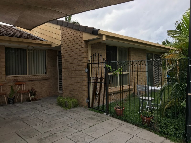 6 Triscay Place, Varsity Lakes QLD 4227