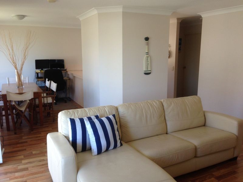 6/8 Mountainview Avenue, Miami QLD 4220