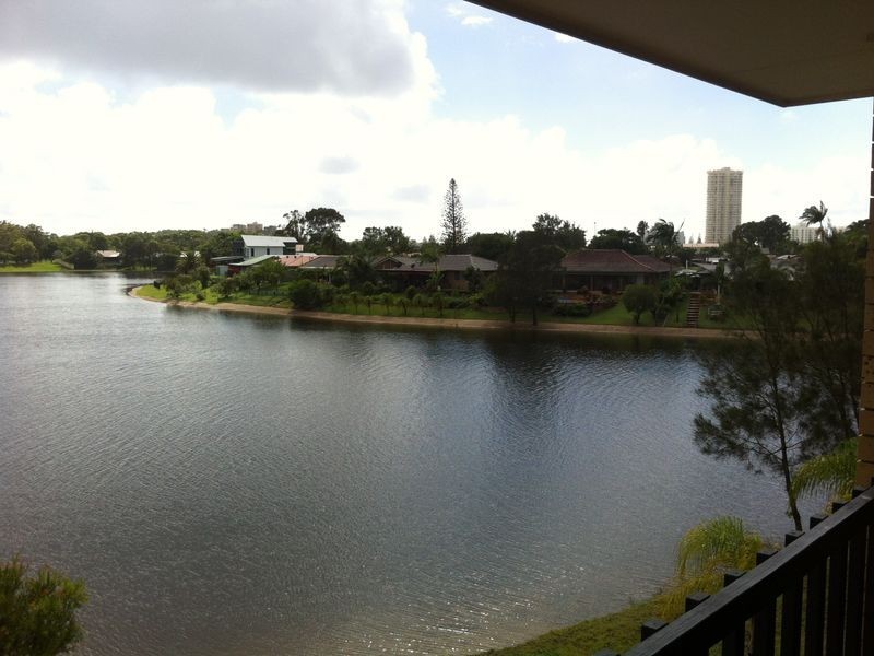 3/7 Barbet Place, Burleigh Waters QLD 4220