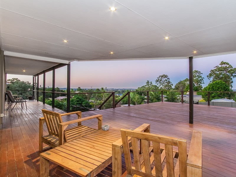 44 Renfrew Drive, Highland Park QLD 4211
