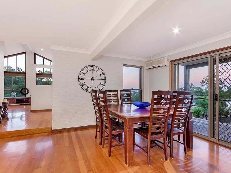 44 Renfrew Drive, Highland Park QLD 4211