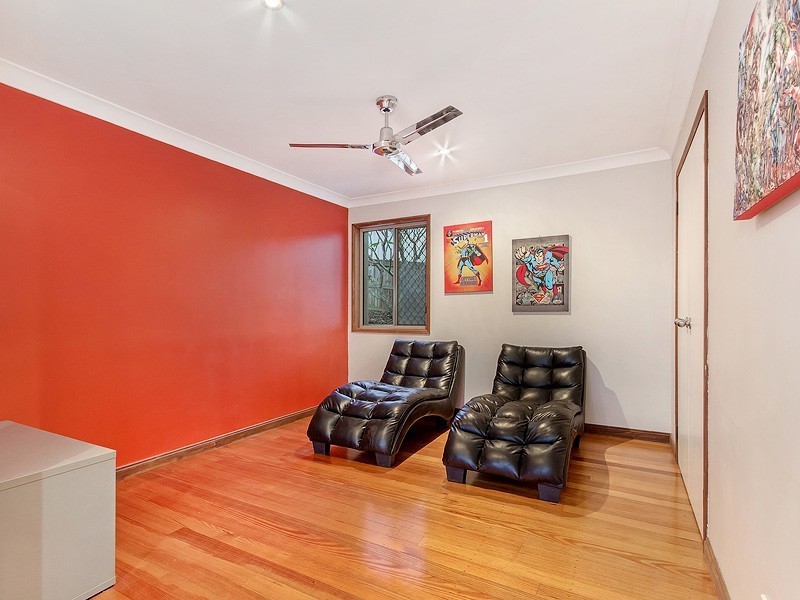 44 Renfrew Drive, Highland Park QLD 4211
