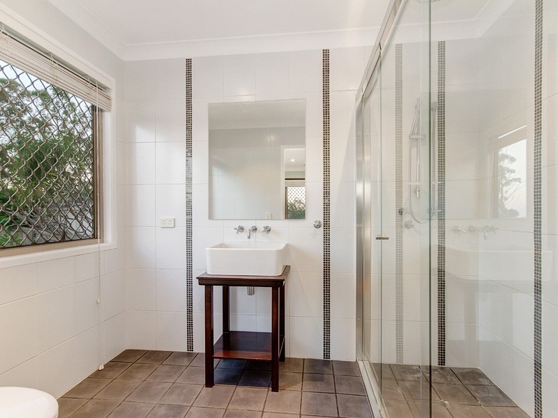 44 Renfrew Drive, Highland Park QLD 4211