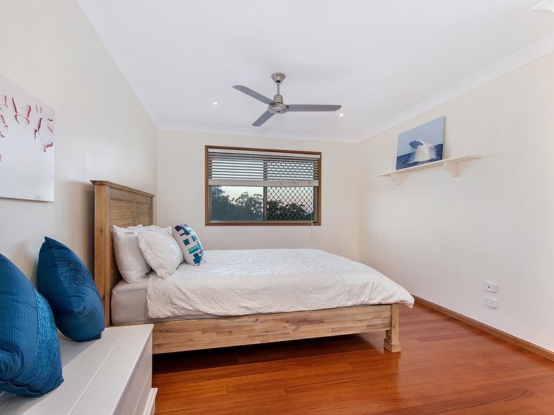 44 Renfrew Drive, Highland Park QLD 4211