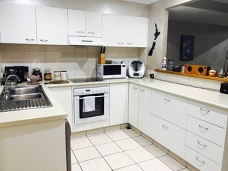 13/18 Bottlewood Court, Burleigh Waters QLD 4220