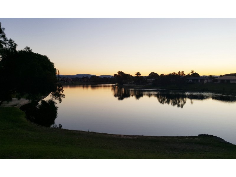 16 Seahawk Crescent, Burleigh Waters QLD 4220
