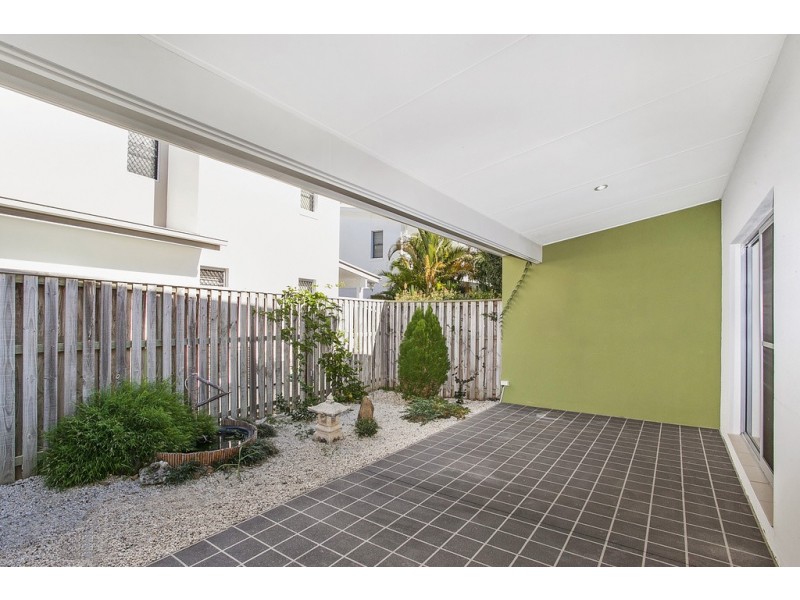 56 Venice Street, Burleigh Waters QLD 4220