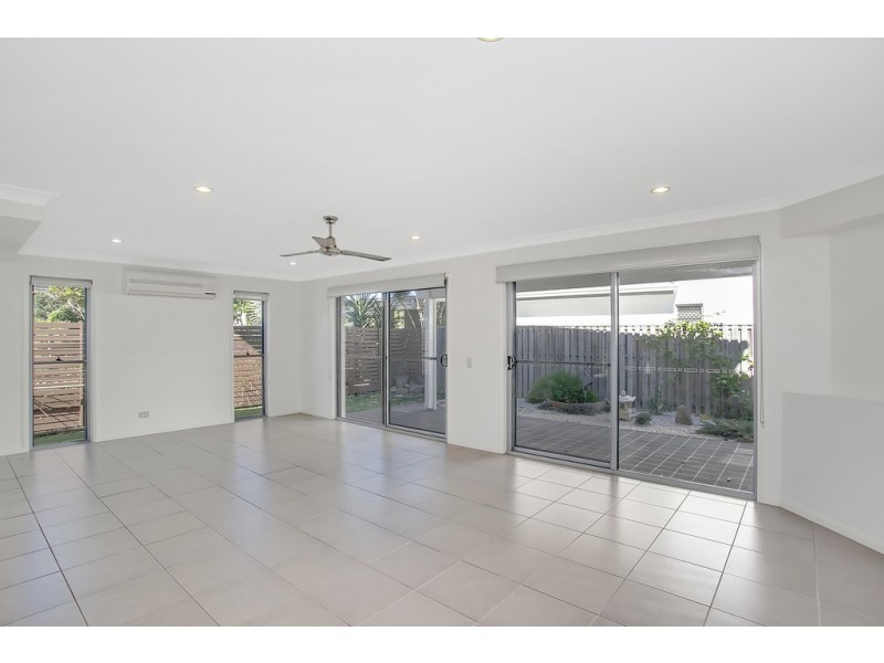 56 Venice Street, Burleigh Waters QLD 4220