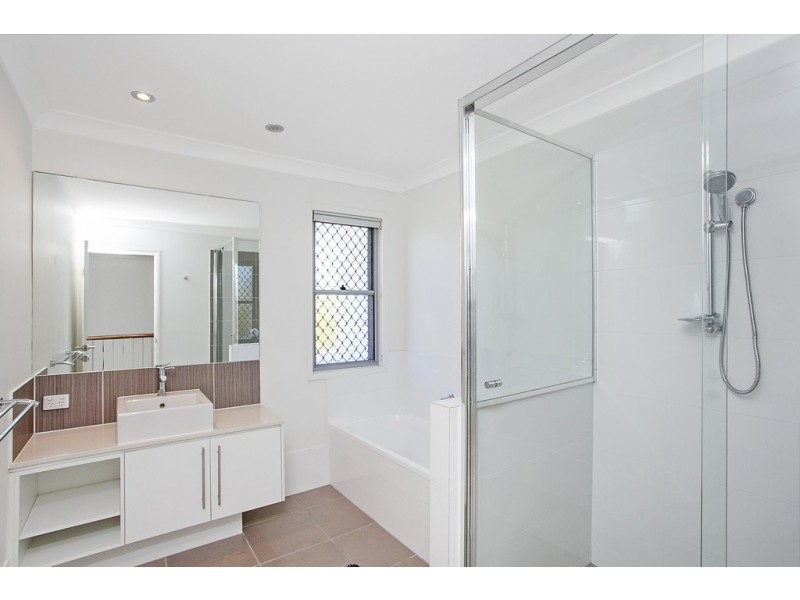 56 Venice Street, Burleigh Waters QLD 4220