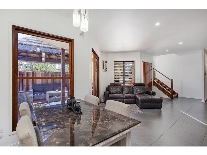 Unit 2/2 Cedar Court, Burleigh Heads QLD 4220