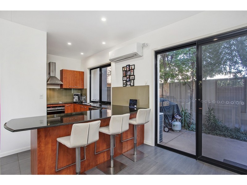 Unit 2/2 Cedar Court, Burleigh Heads QLD 4220