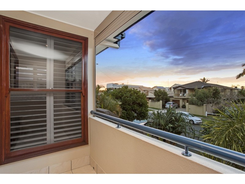 Unit 2/2 Cedar Court, Burleigh Heads QLD 4220