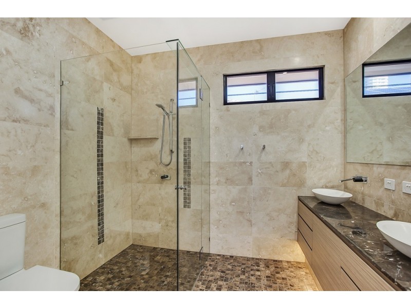 Unit 2/2 Cedar Court, Burleigh Heads QLD 4220