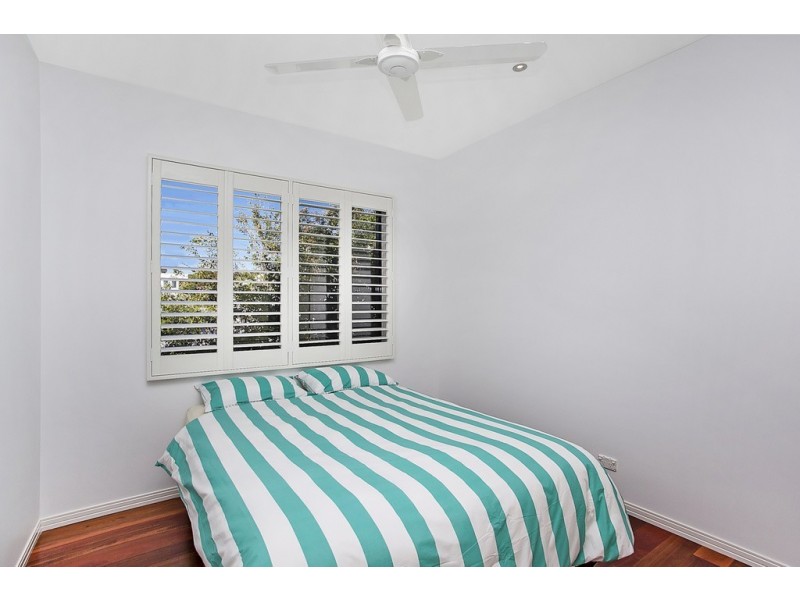 Unit 2/2 Cedar Court, Burleigh Heads QLD 4220