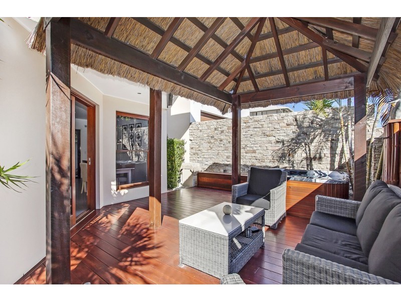 Unit 2/2 Cedar Court, Burleigh Heads QLD 4220