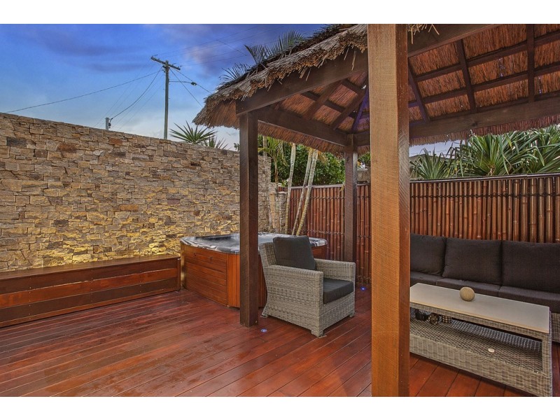 Unit 2/2 Cedar Court, Burleigh Heads QLD 4220