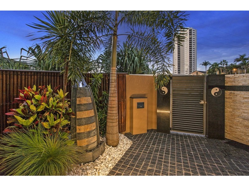 Unit 2/2 Cedar Court, Burleigh Heads QLD 4220