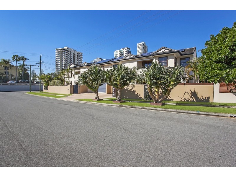 Unit 2/2 Cedar Court, Burleigh Heads QLD 4220