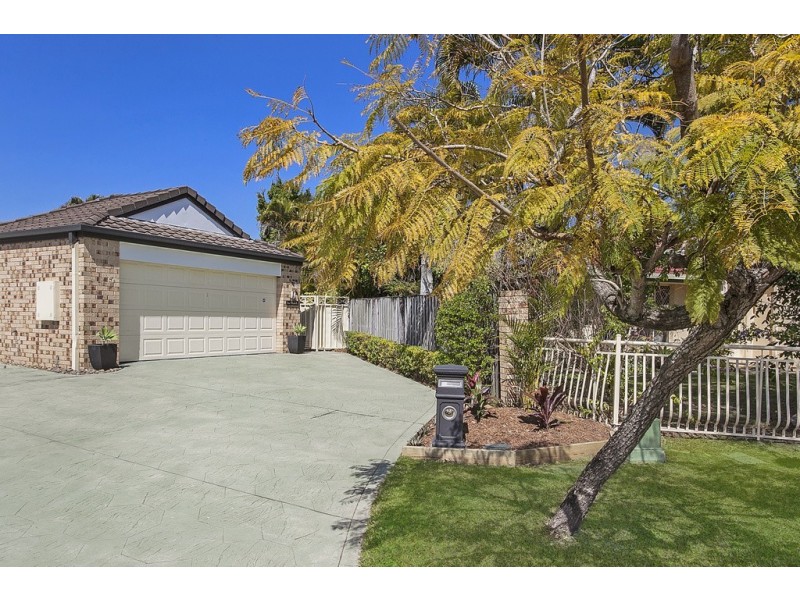 2/4 Northwestern Ct, Varsity Lakes QLD 4227