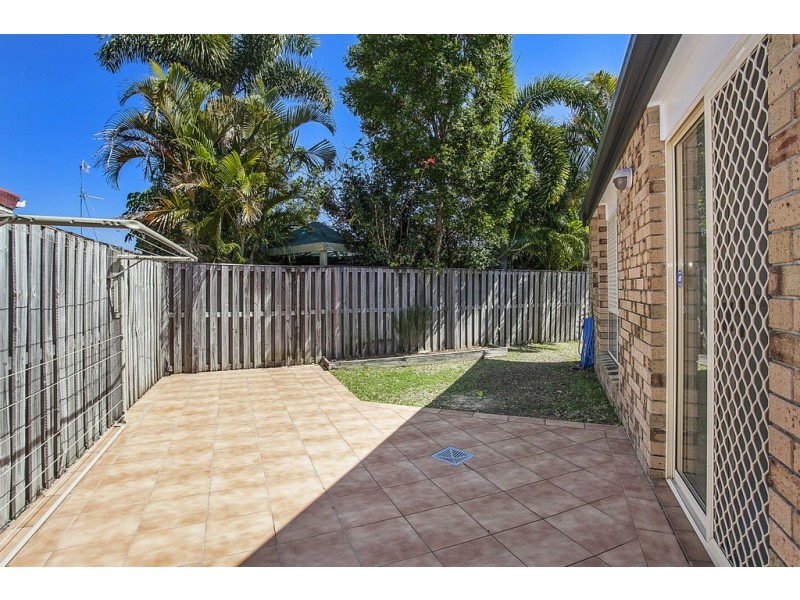 2/4 Northwestern Ct, Varsity Lakes QLD 4227
